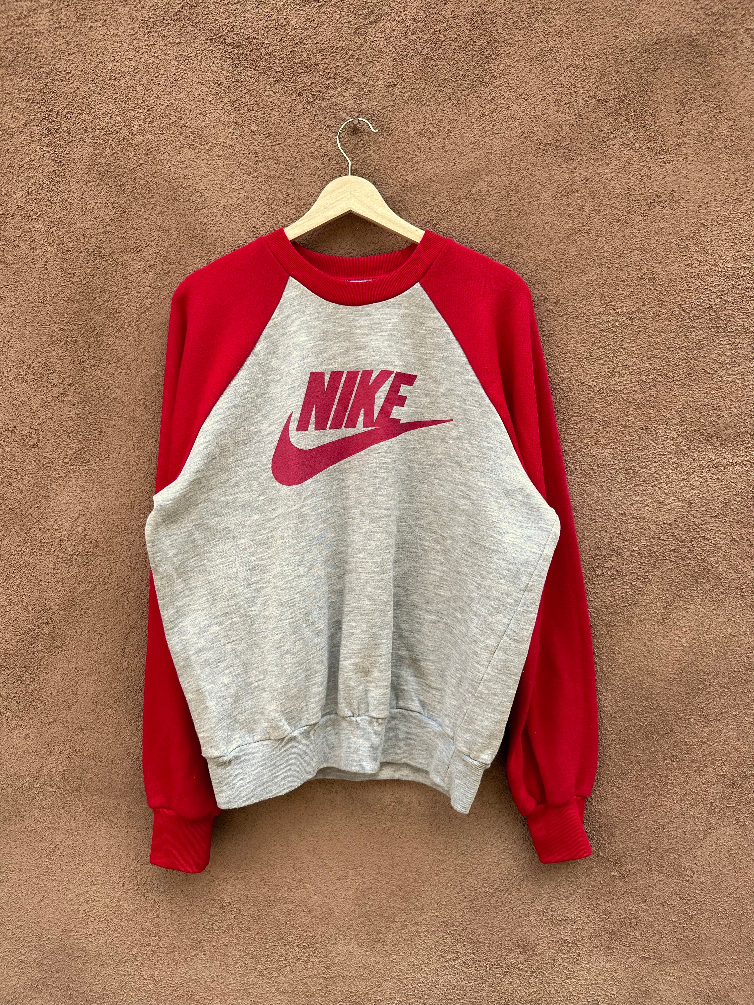 Vintage Red Gray Raglan Nike Sweatshirt DESERT MOSS VINTAGE