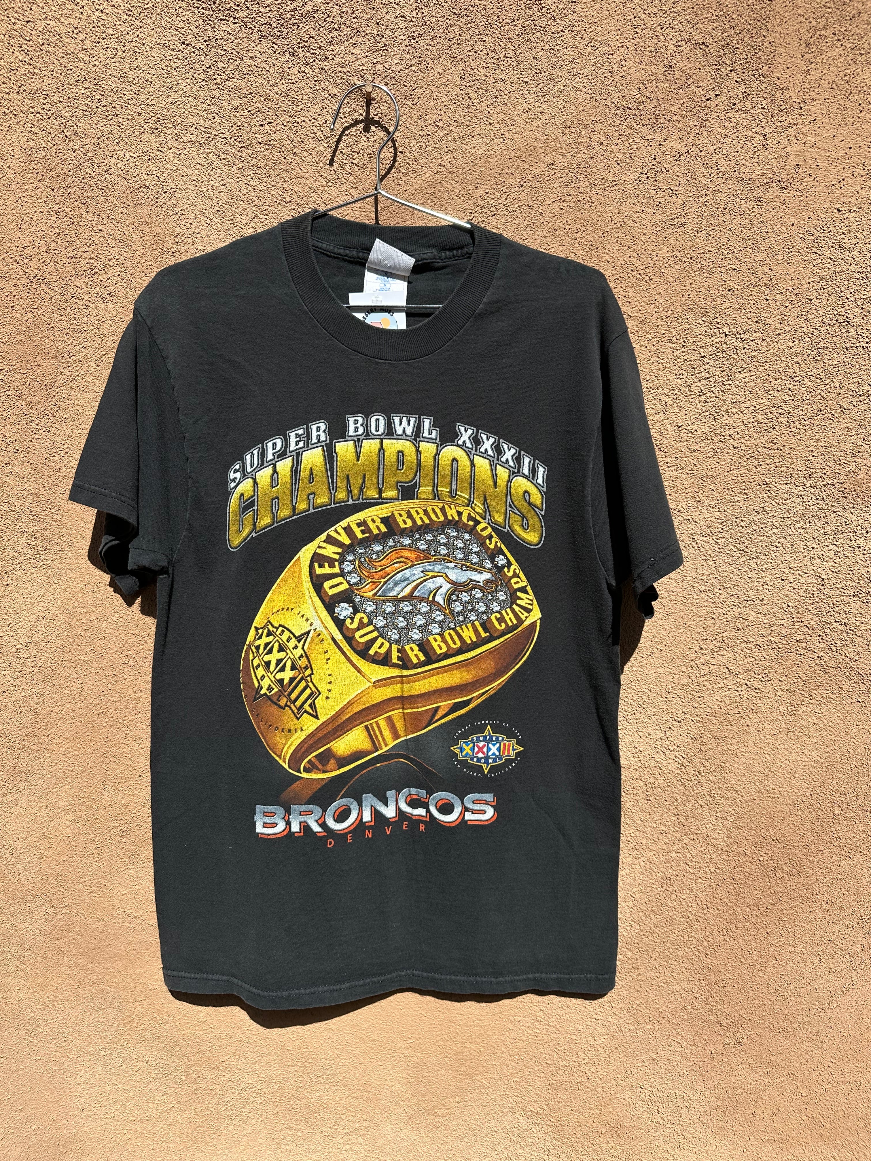 VINTAGE DENVER BRONCOS SUPER BOWL XXXIII CHAMPS CARICATURE TEE - Primetime