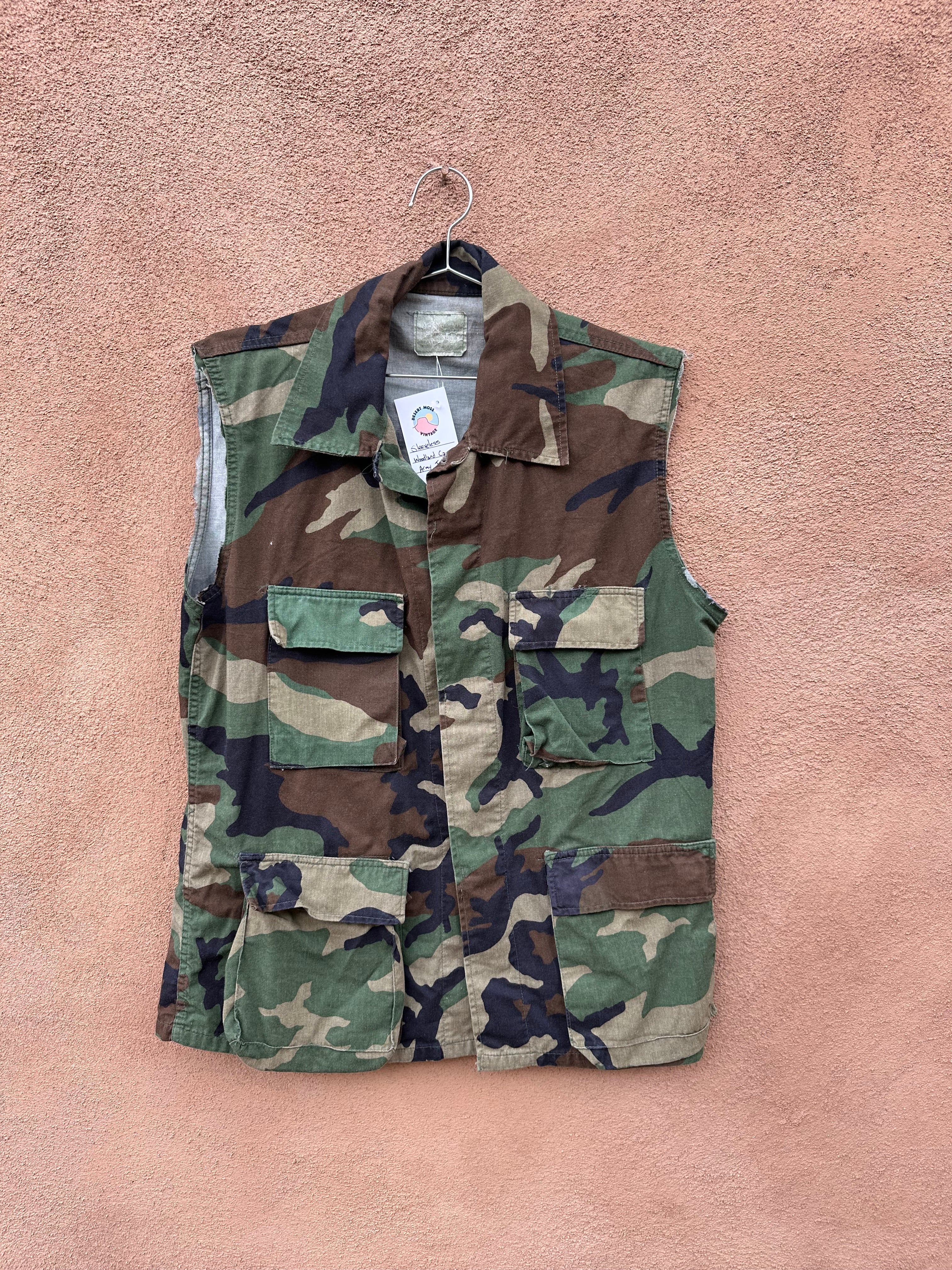 camo sleeveless jacket