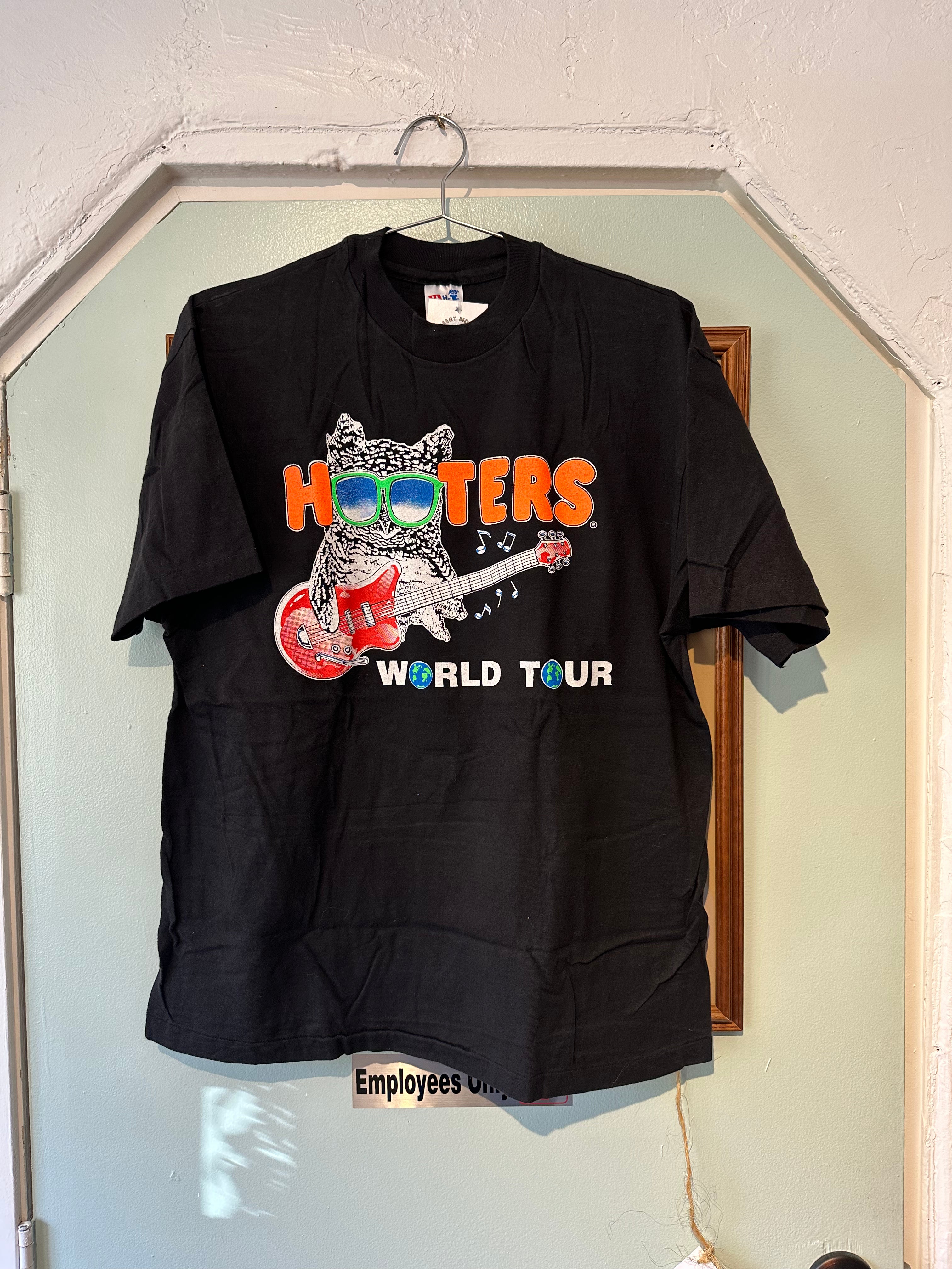 Hooters World Tour Tee – DESERT MOSS VINTAGE