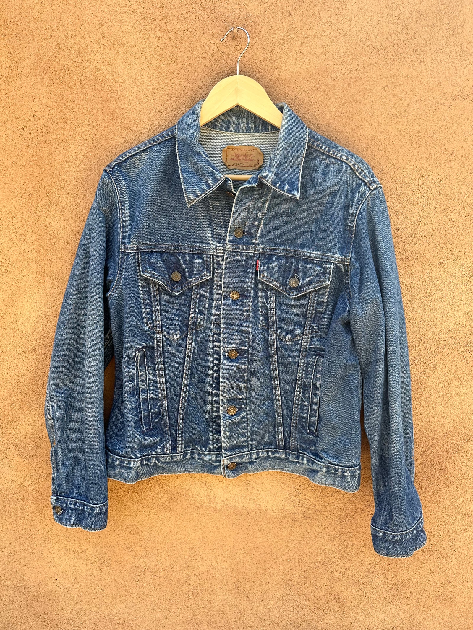 Vintage Levi’s tucker denim selling jacket 70506 0216 Made in the USA size 38