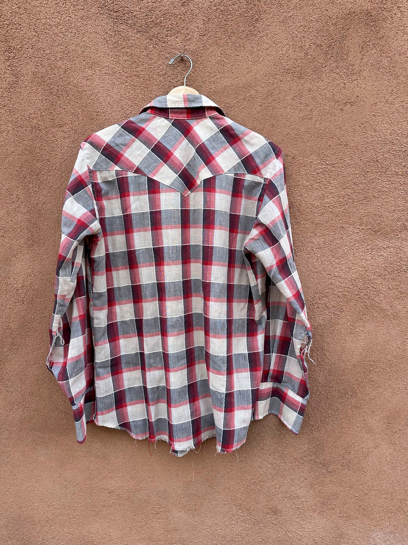 1970's Wrangler Red & Cream Plaid Red Button Up Snap Shirt