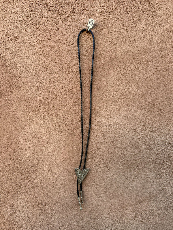 Western Dart Point Bolo Tie