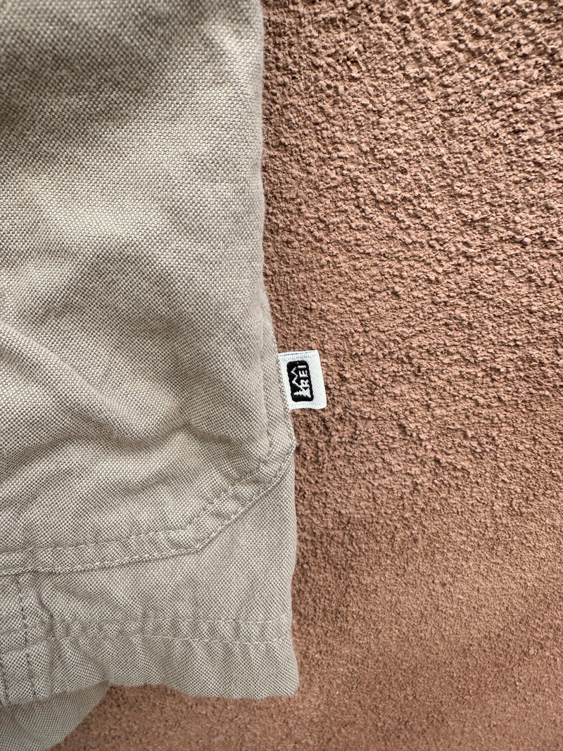 1990's REI Cargo Shorts - 32